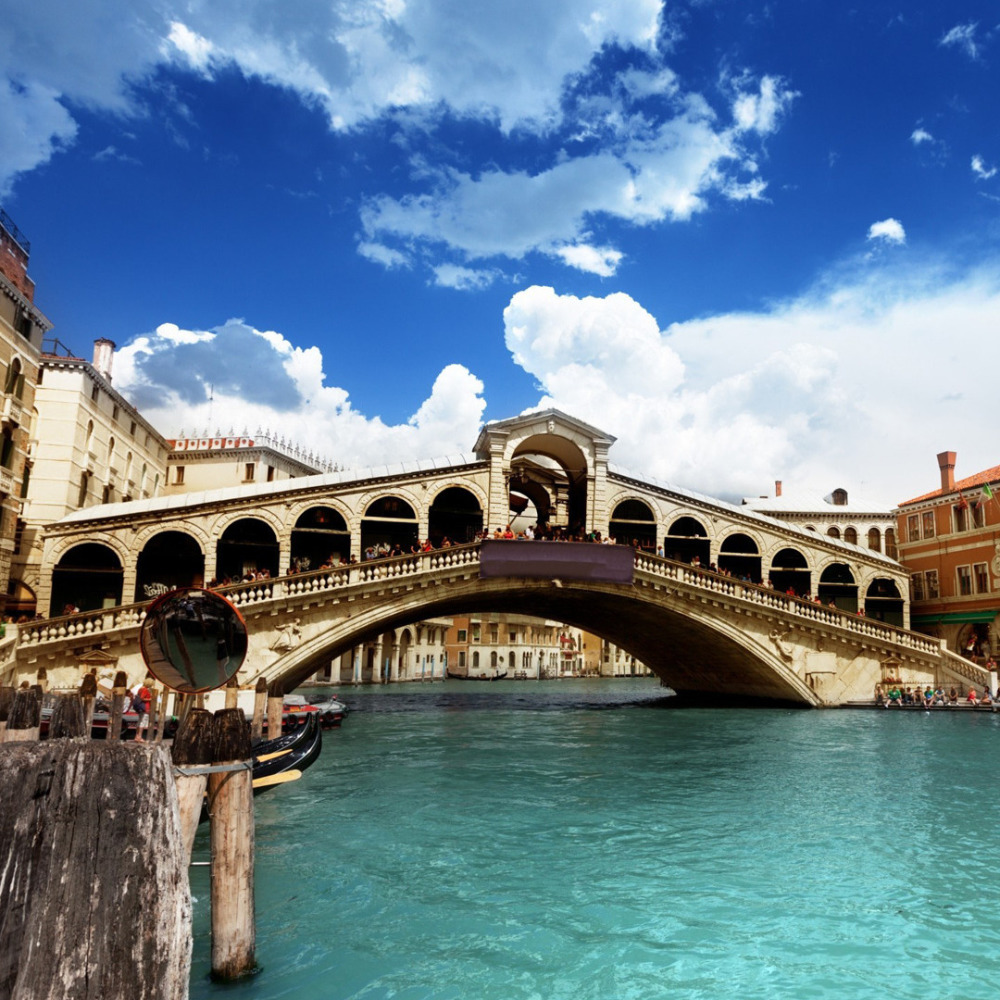 Meet your Posher, Venice Murano